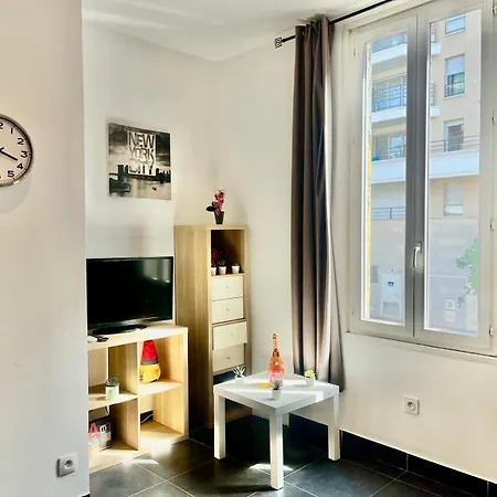 Juan 1 Yourhosthelper Apartmán Antibes